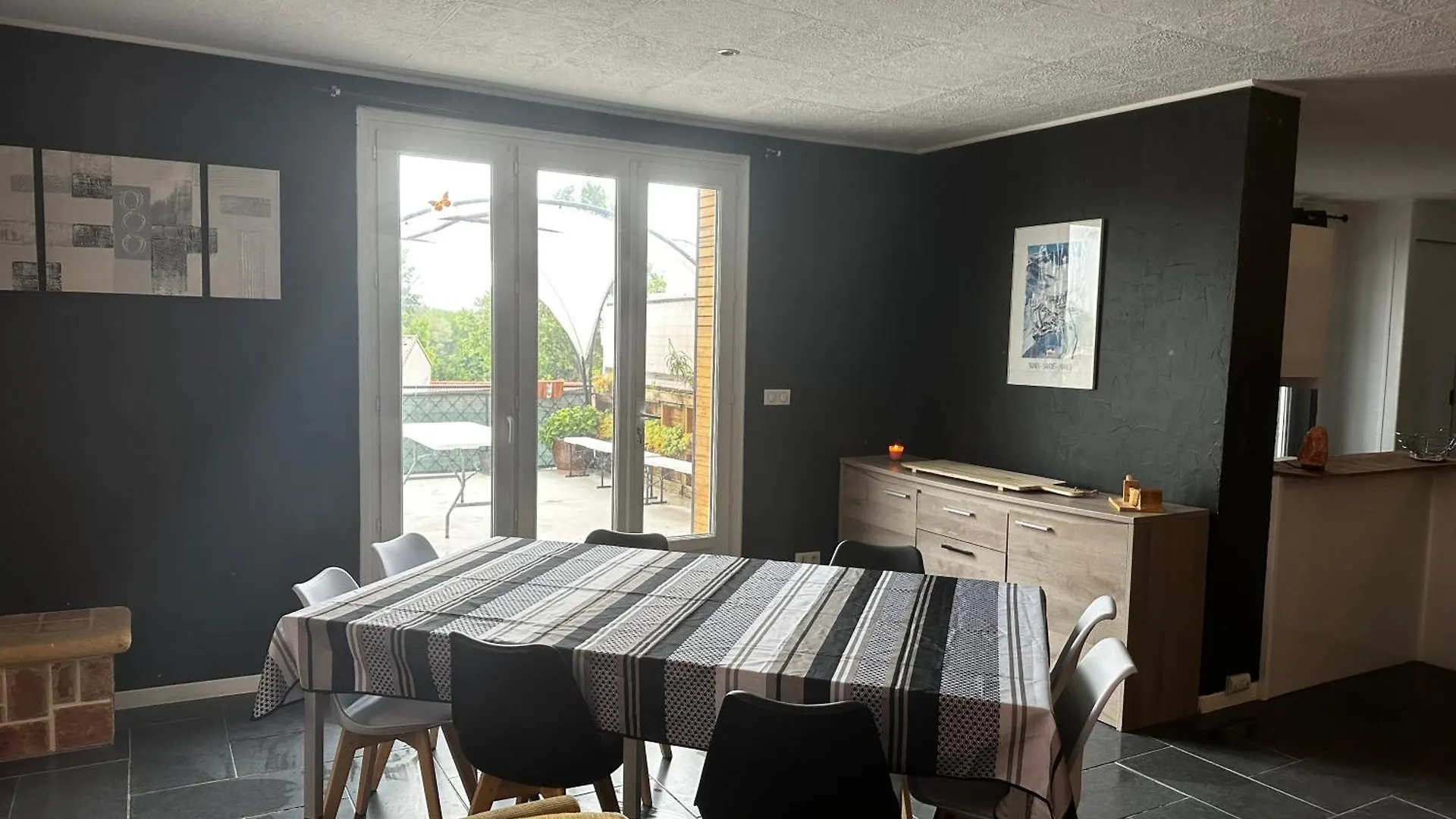 Grand Appartement Baix 0*,  France